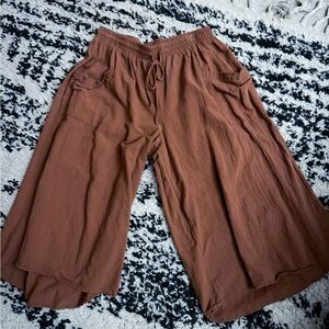 Easel Rust Cropped Pants